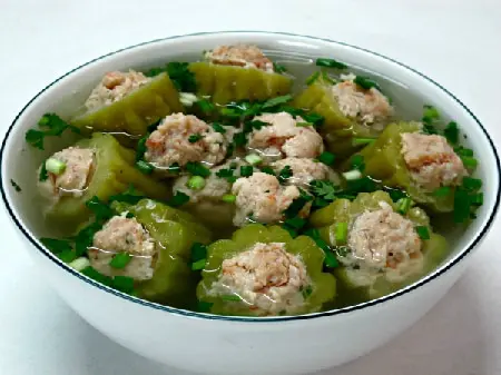 Canh cua mướp đắng (khổ qua) 