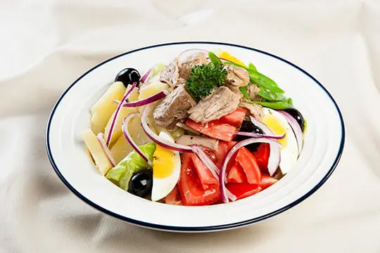 Nicoise salad (Salad trứng cá ngừ)