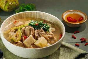 canh sườn mít non trái vả