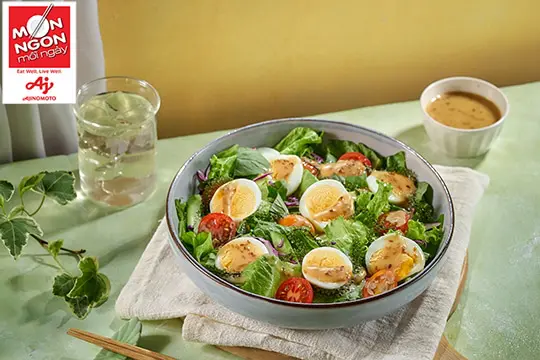 salad rong nho xốt mè rang