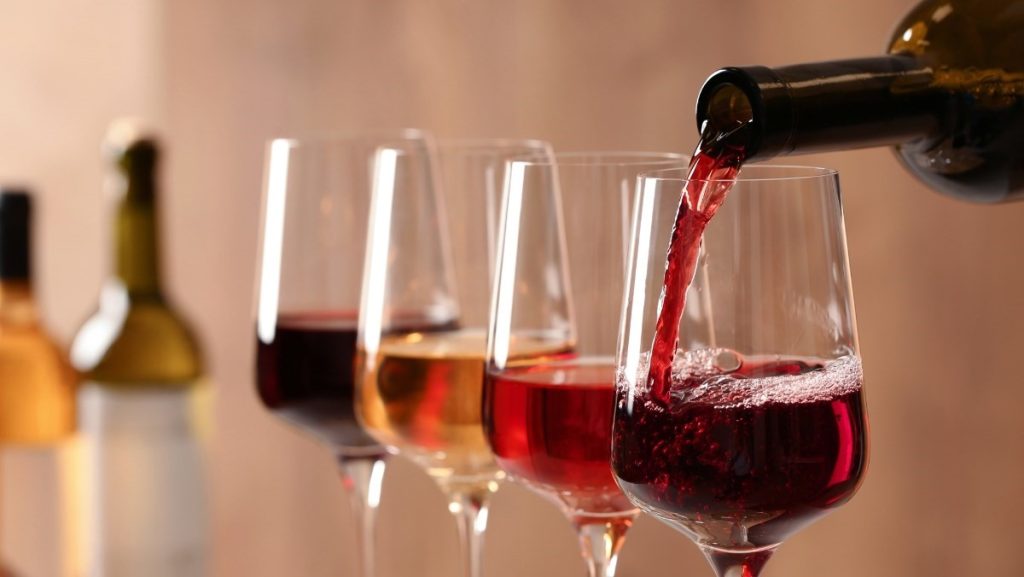 Tác dụng của rượu vang và cách sử dụng rượu vang trong nấu ăn