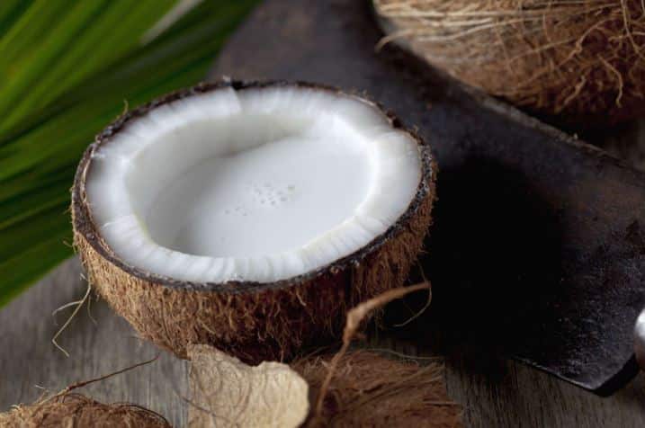 Dinh dưỡng từ nước cốt dừa và cách chế biến món ngon từ cốt dừa