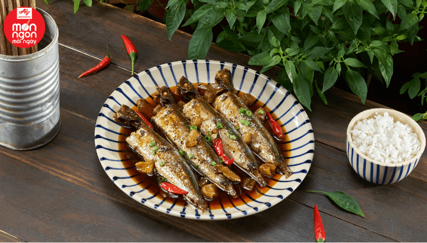 Cá nục kho tóp mỡ