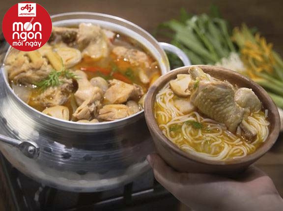 Công thức nấu lẩu gà chua cay cho ngày trời se lạnh