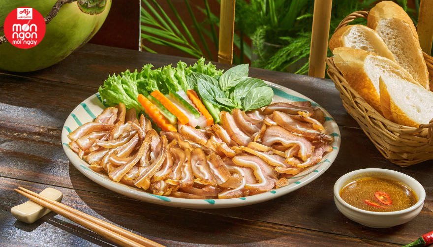 Tai heo khìa nước dừa