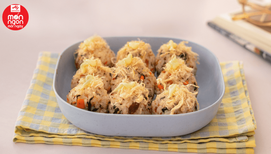 Cơm nắm rong biển Mayo