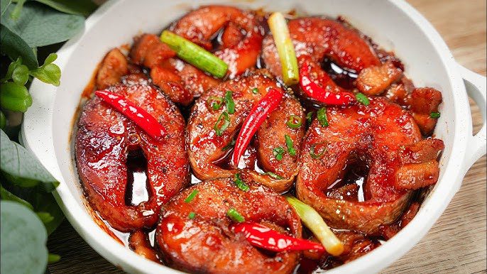 Bên cạnh thịt, cá cũng là thực phẩm dễ tìm, dễ nấu ra các món kho ngon