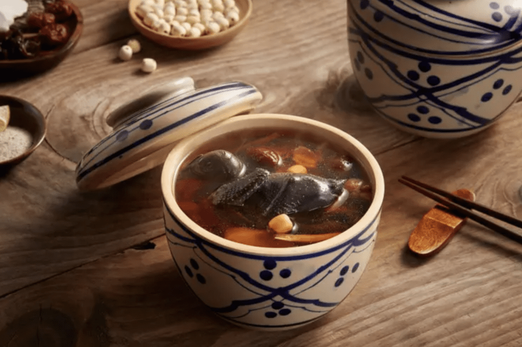 Bổ sung thuốc bắc và các thảo dược vào các món ăn bổ dưỡng cho người ốm