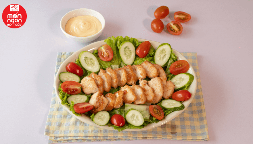 SALAD GÀ ÁP CHẢO