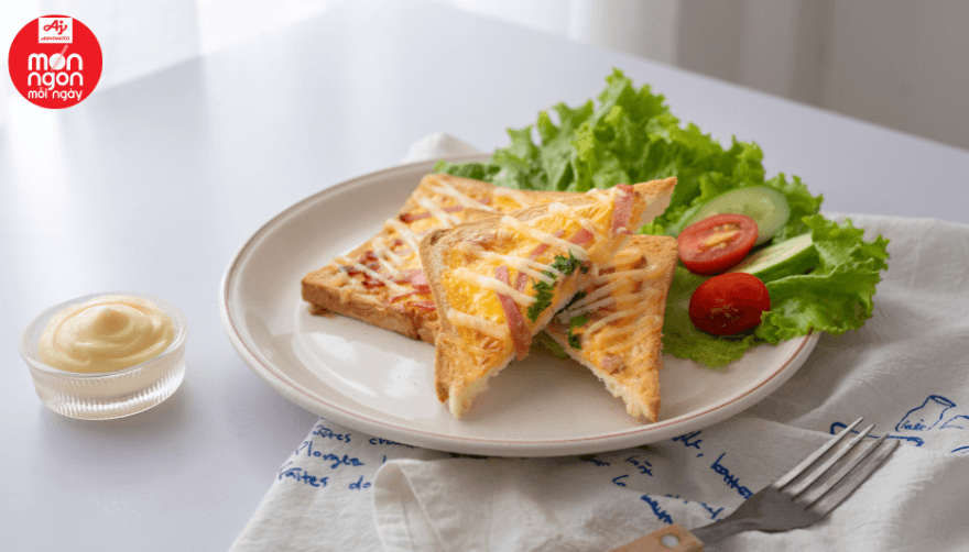 SANDWICH TRỨNG NƯỚNG