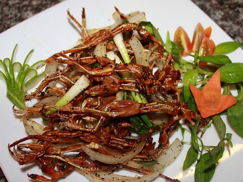 Khô nhái chắc hẳn sẽ là một món ăn đầy “thử thách” đối với nhiều người