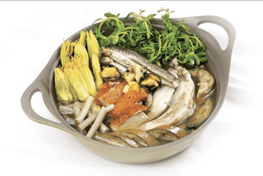 Lẩu mắm là món ngon nức tiếng của miền Tây Nam Bộ