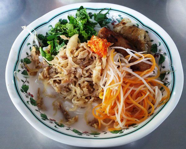 Bánh tằm bì là một trong những món bánh đặc sản miền Tây