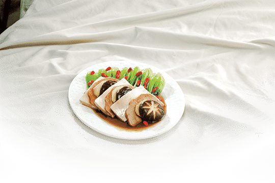 Đậu hũ là nguồn cung cấp đạm thực vật chất lượng, hỗ trợ tiêu hóa và kiểm soát đường huyết hiệu quả