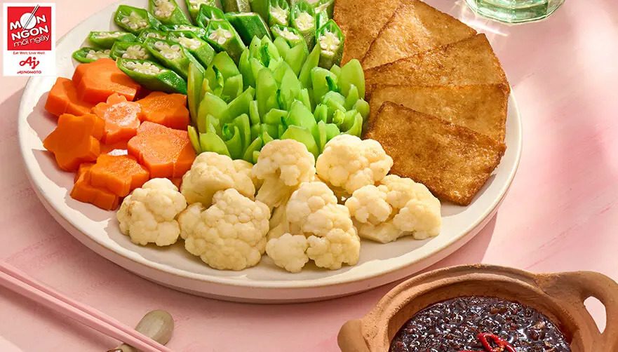 Rau củ chấm kho quẹt dễ chế biến, chế biến nhanh, phù hợp với hôm nào muốn thanh lọc cơ thể nhưng vẫn muốn ăn đồ đậm đà