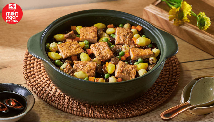 Cơm niêu chay ngũ sắc