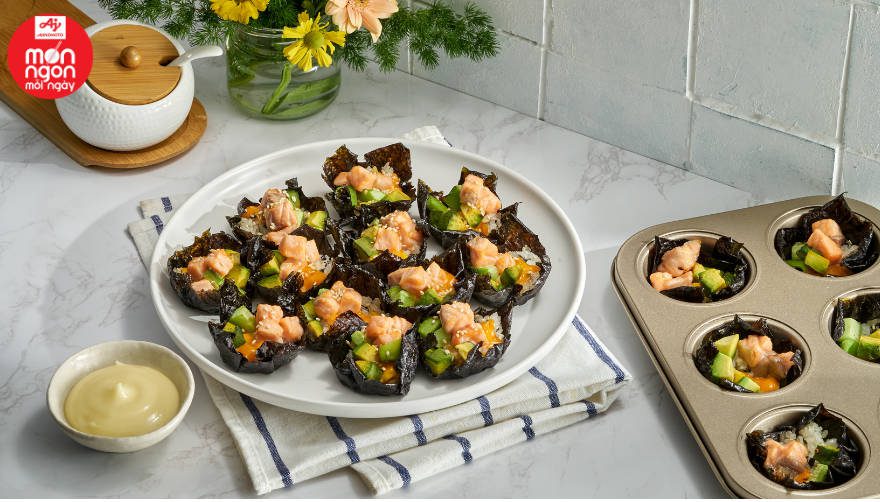 Sushi cupcake cá hồi