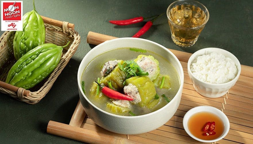 Canh khổ qua nhồi thịt không chỉ là món ăn giàu dưỡng chất mà còn là lời nguyện cầu cho những điều may mắn trong năm mới.