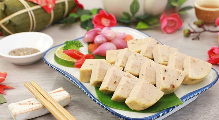 Vừa tiện lợi và nhanh, Chả lụa là món ăn rất thích hợp để thưởng thức trong dịp Tết.