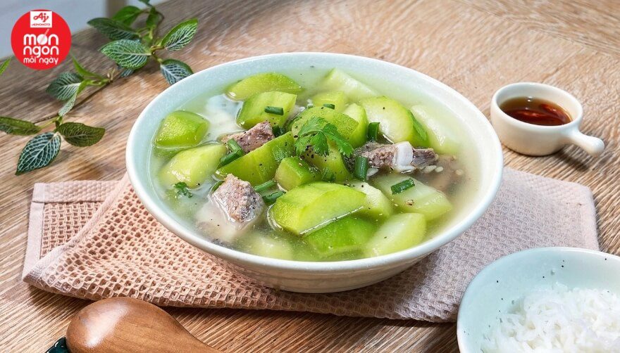 Canh bí đao sườn non thanh mát, ngọt nước, dễ nấu, phù hợp với thời tiết nóng, giúp làm mát cơ thể