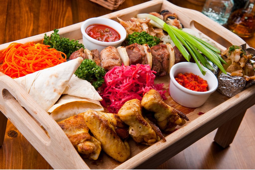 cách tính khẩu phần và định lượng món ăn cho tiệc 20 người