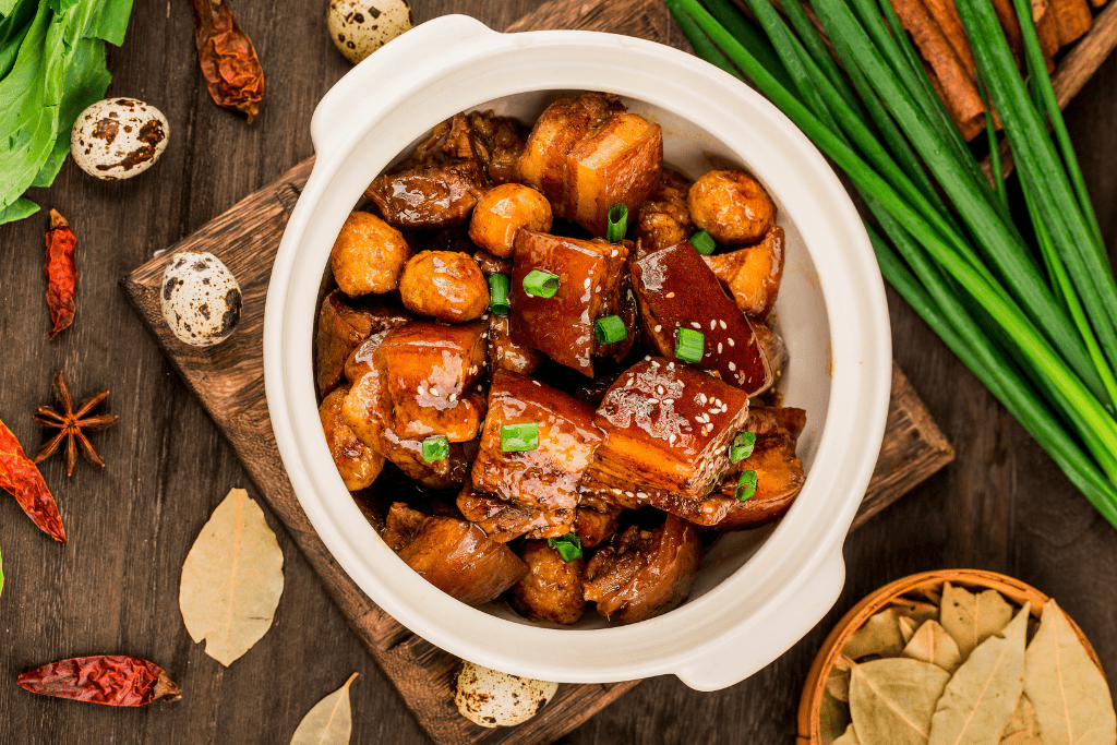 Thịt heo kho trứng nước dừa thơm ngon