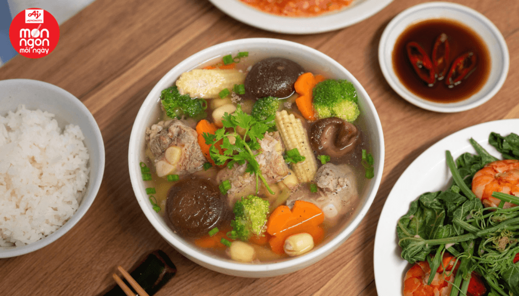 Canh sườn hạt sen thanh ngọt, bổ dưỡng, sườn mềm thơm, thích hợp cho bữa cơm vào những ngày trưa nóng
