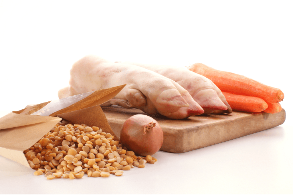 giá trị dinh dưỡng của canh giò heo giàu collagen và protein