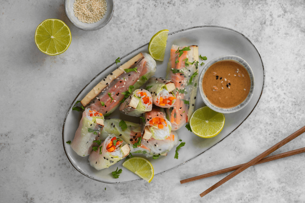 gỏi cuốn chay xốt đậu phộng