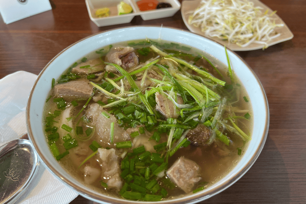 gân bò bò viên ăn kèm phở bò tại nhà