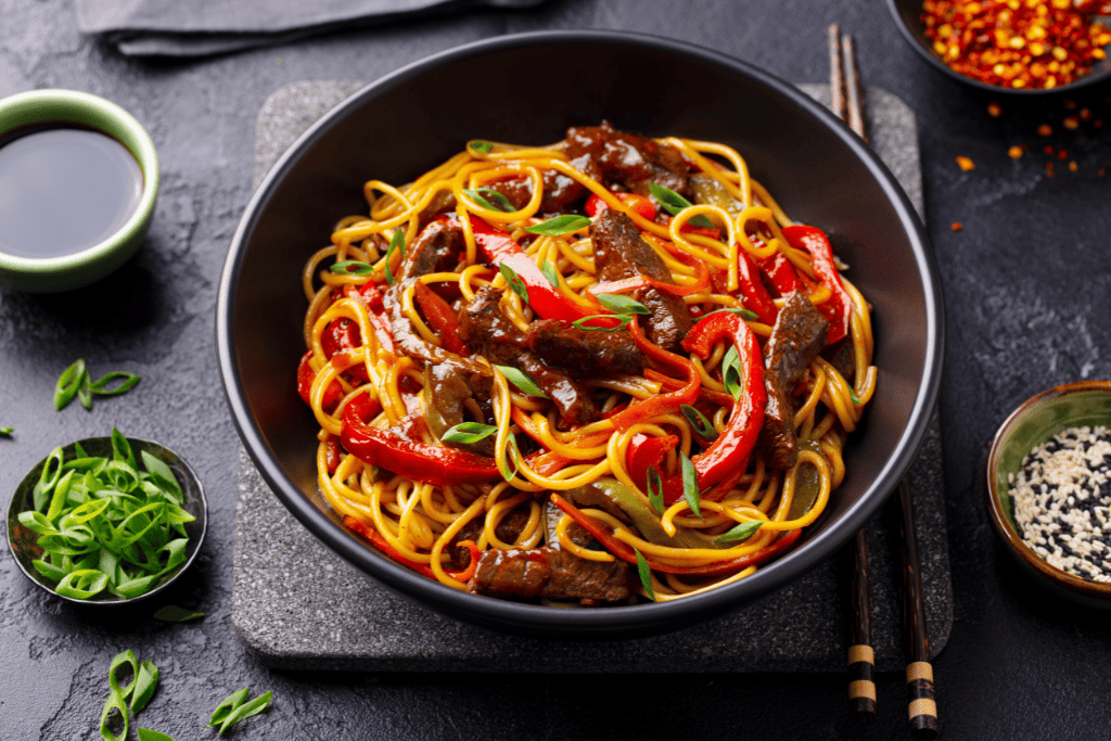 cách xào mì ý bò sốt tiêu đen