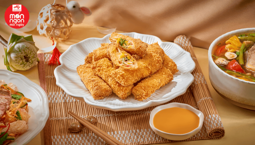Chả giò sò điệp xốt trứng muối giòn thơm, béo bùi, hợp mâm cỗ Trung Thu sum vầy