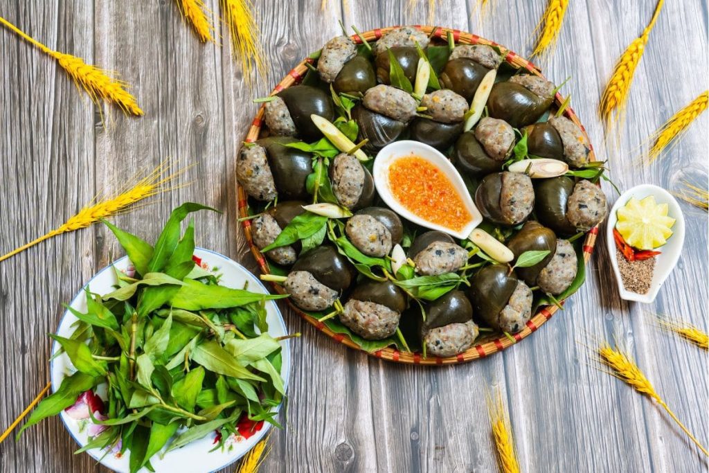 chả ốc bươu nướng lá lốt