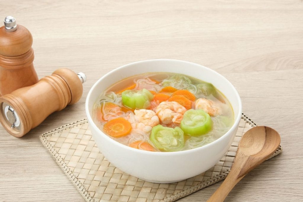 mâm cỗ lành mạnh ít dầu mỡ
