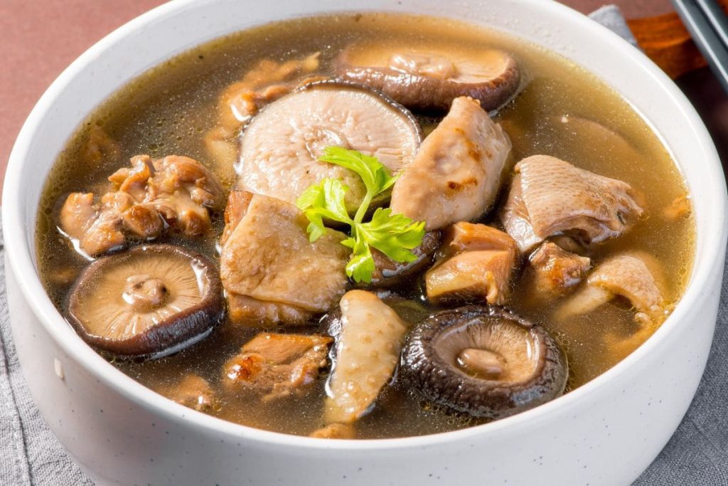 mâm cỗ truyền thống miền Bắc