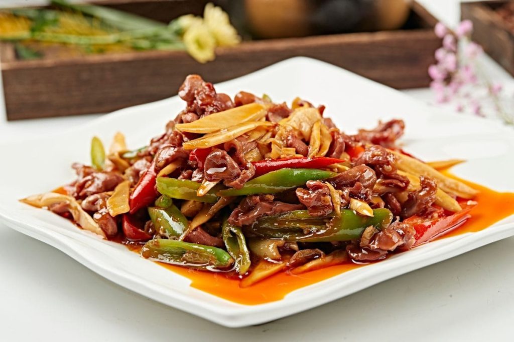 Măng tươi xào lòng gà